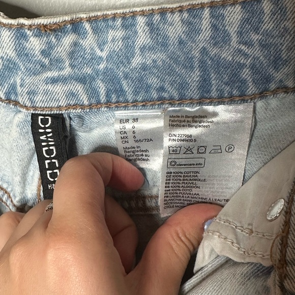H&M High Rise Dad Bermuda Shorts in Light Wash - Picture 6 of 7